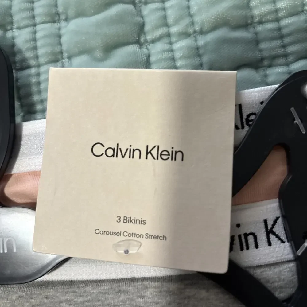 Lot Of 3 NWT Calvin Klein Underwear M Bikini Cotton Stretch Peach, Gray